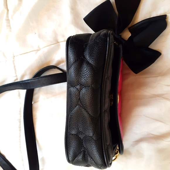 Betsey Johnson bow crossbody - Picture 8 of 8